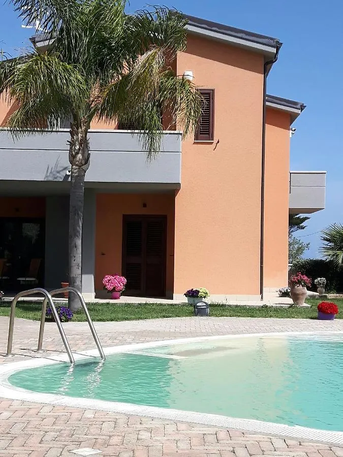 Beb Oasi Marina Bed & Breakfast Campofelice Di Roccella