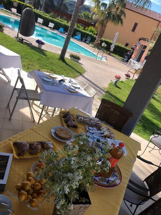 Beb Oasi Marina Bed & Breakfast Campofelice Di Roccella
