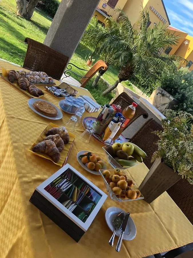 Beb Oasi Marina Bed & Breakfast Campofelice Di Roccella 2*,  Italy